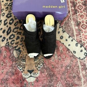 Madden Girl Black Peep-Toe Mules